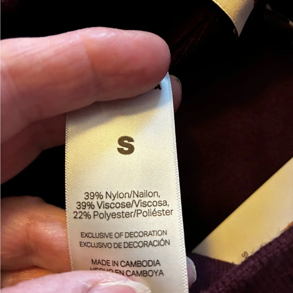 NIB Scotch & Soda Ladies Sweater Short (S) Burgandy Color - Picture 3 of 12